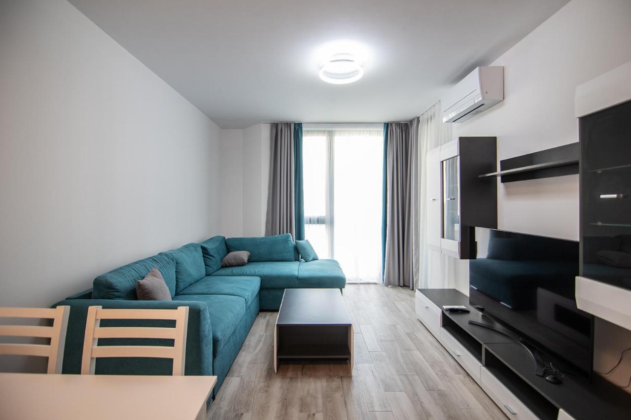 Sea Flats With Parking And Pool In Azur Residence Святые Константин и Елена Экстерьер фото